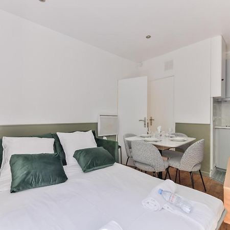Independant Flat: Canal St Martin&Trains Stations! Paris Bagian luar foto