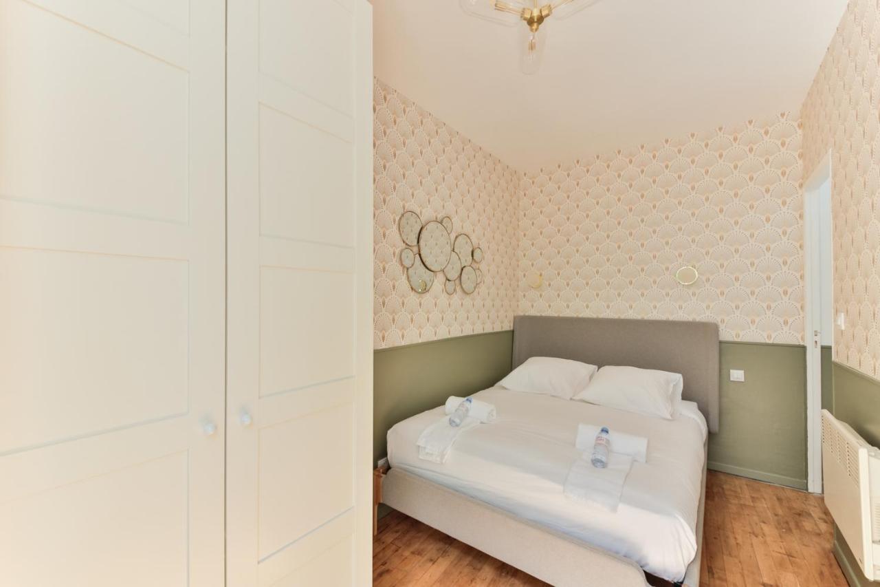 Independant Flat: Canal St Martin&Trains Stations! Paris Bagian luar foto