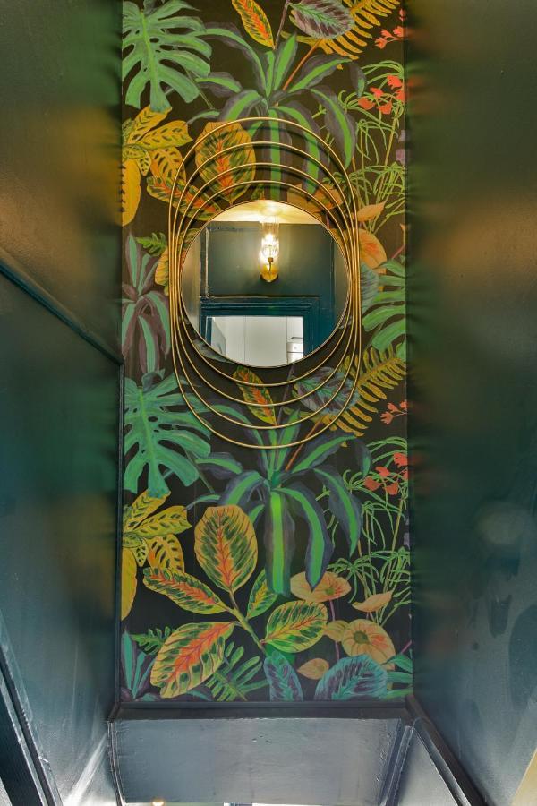 Independant Flat: Canal St Martin&Trains Stations! Paris Bagian luar foto
