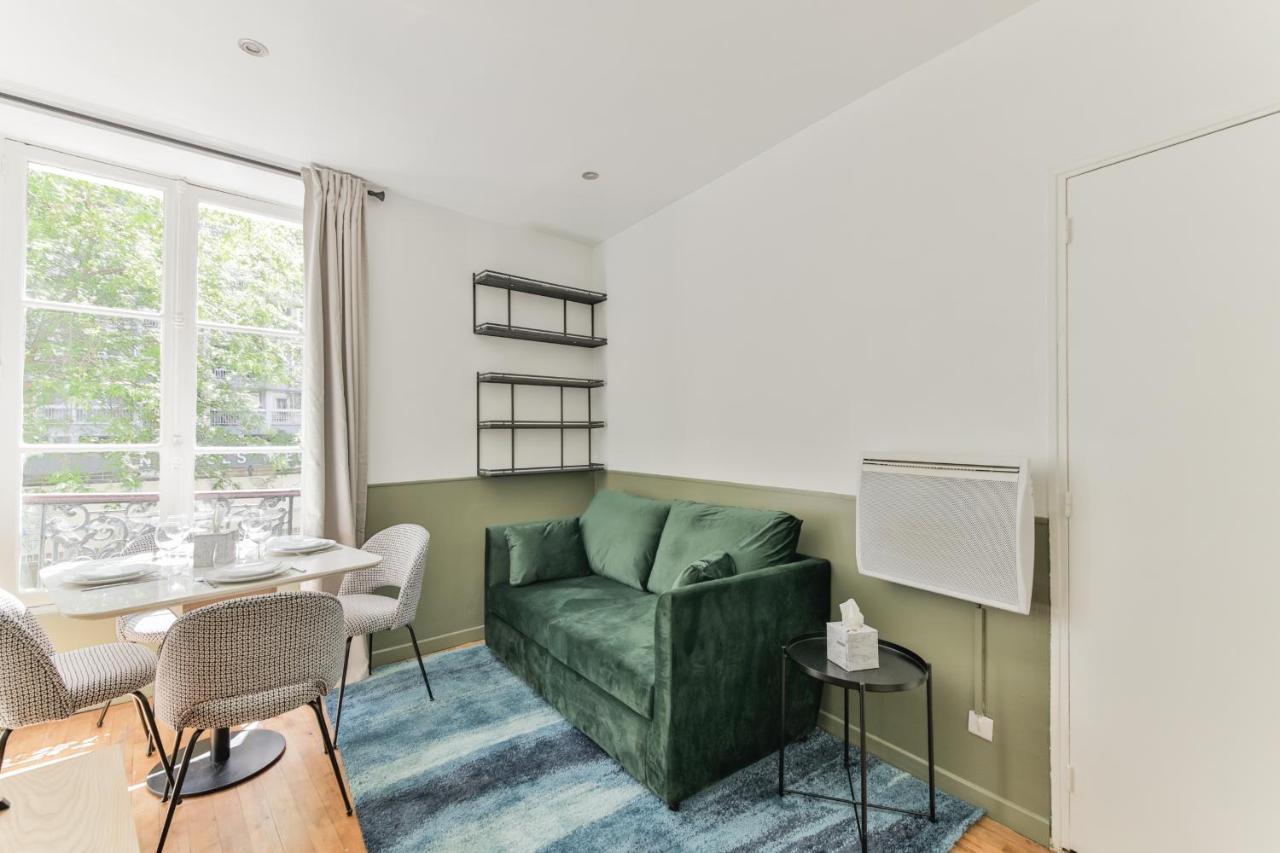 Independant Flat: Canal St Martin&Trains Stations! Paris Bagian luar foto